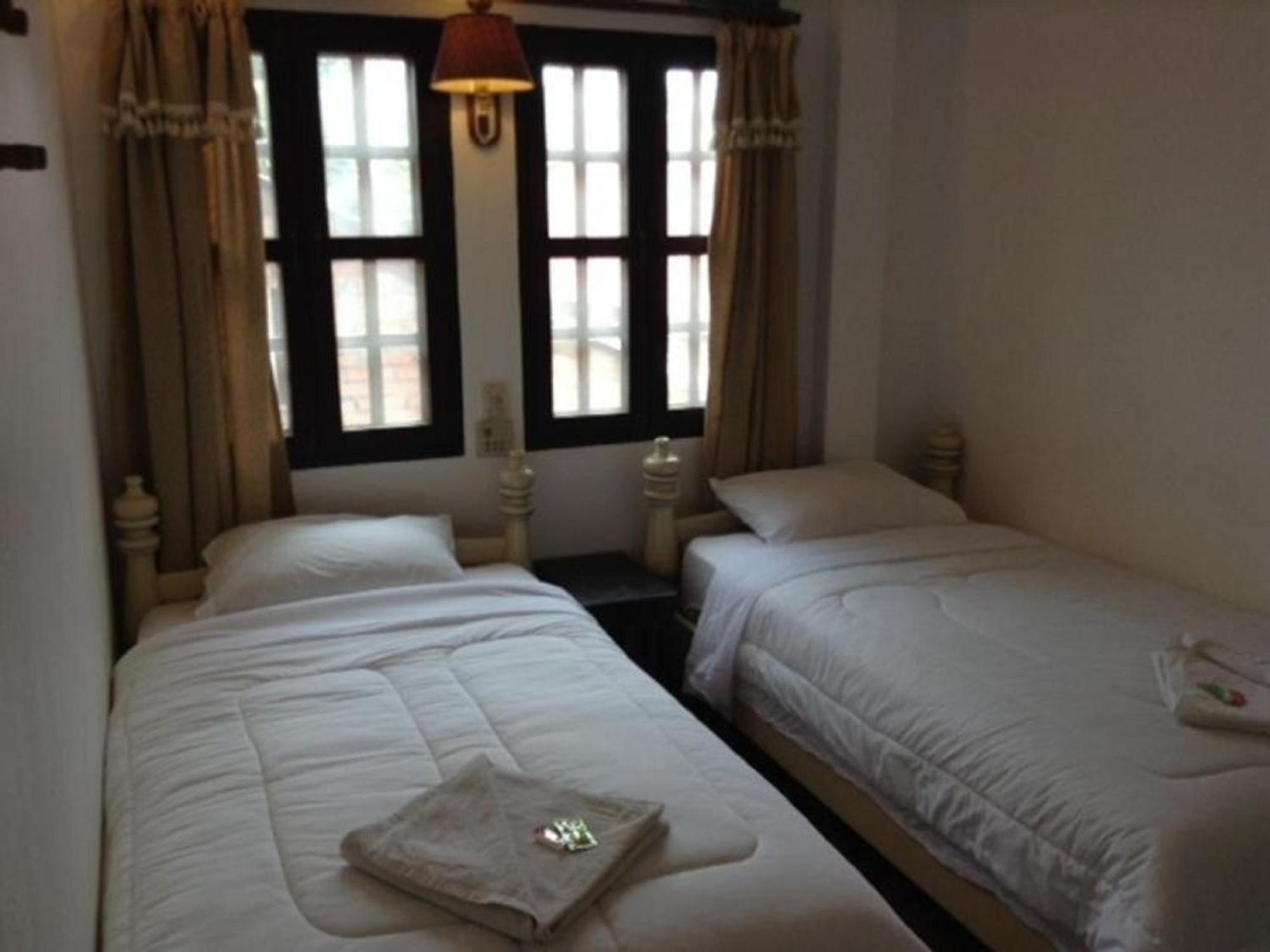 View Khemkhong Guesthouse Luang Prabang Exteriör bild