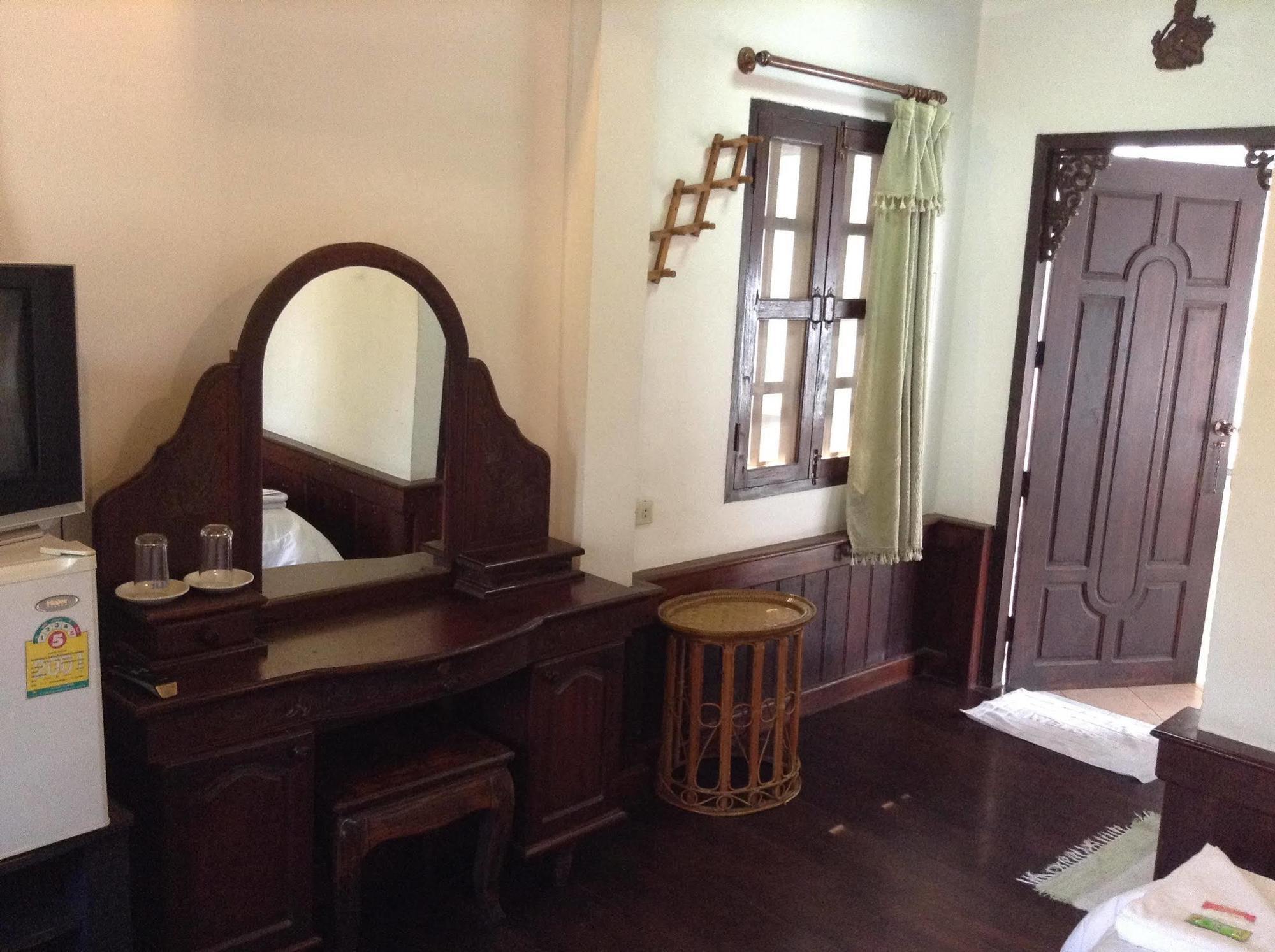 View Khemkhong Guesthouse Luang Prabang Exteriör bild
